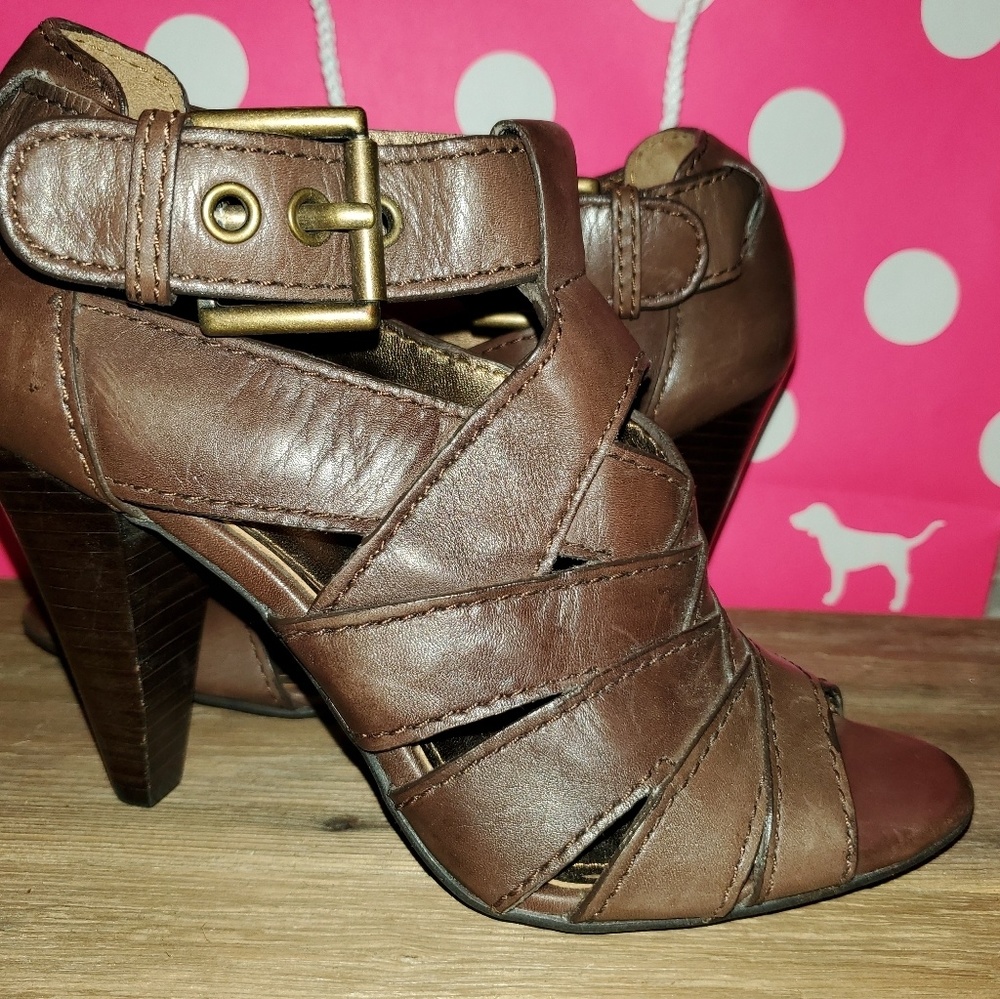 NWOT Coach Harah Women's Peep Toe Leather Heels